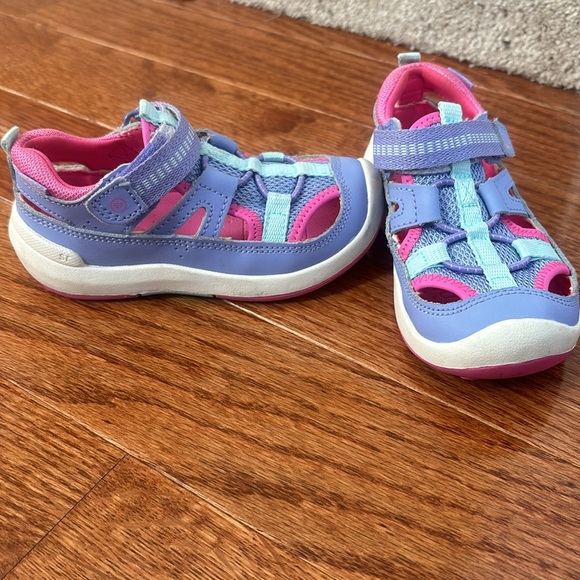 StrideRite wade sneaker sandal - size 7W - Picture 2 of 3